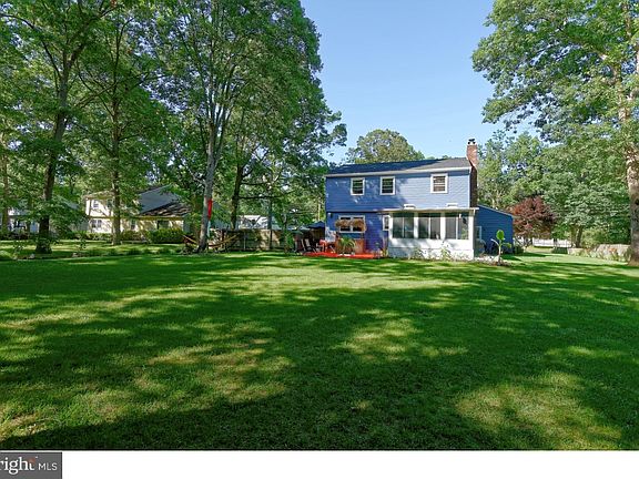 5th image of 2306 Finch St