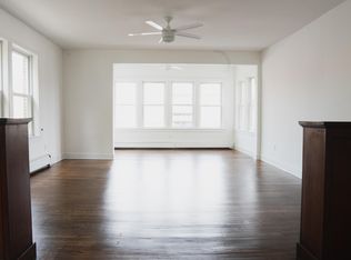 3 Napoleon St APT 4, Valparaiso, IN 46383