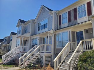 14236 Autumn Cir, Centreville, VA 20121