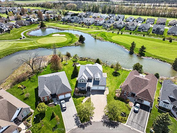 4th image of 36 Glenora Dr