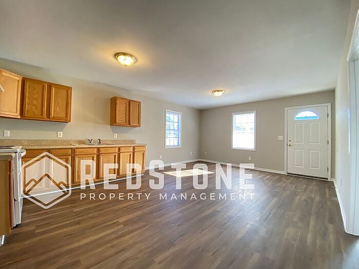 1st image of 1104 Chandler Ave #1104