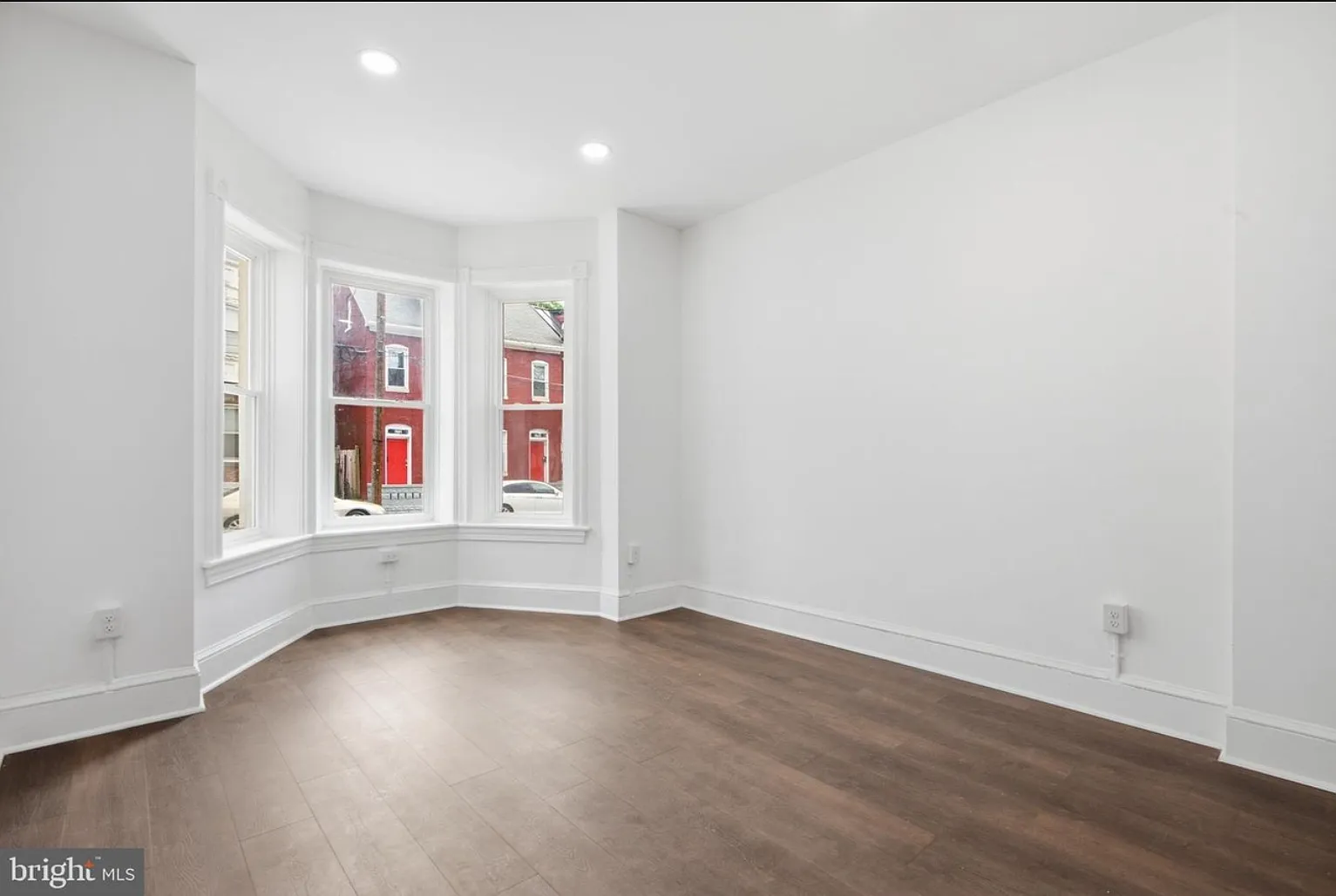 1 bed, 850 sqft, $1,400 — Photo 1