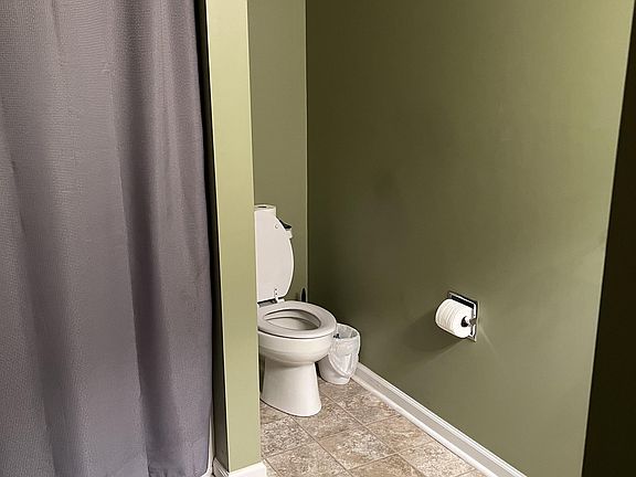 4th image of 209 Radford Dr #1