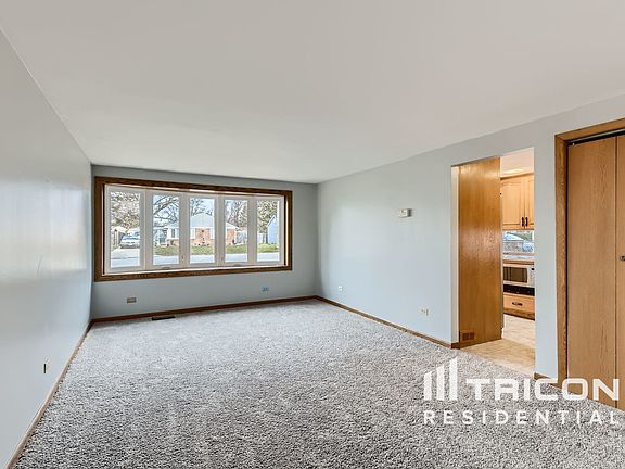 4th image of 5009 Elm Circle Dr