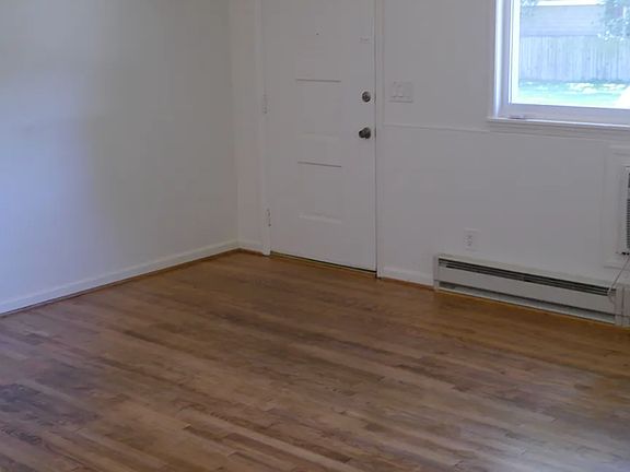 5th image of 802 Nella Ct #B