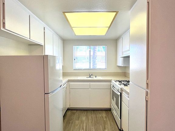 2nd image of 380 Plymouth Dr #13