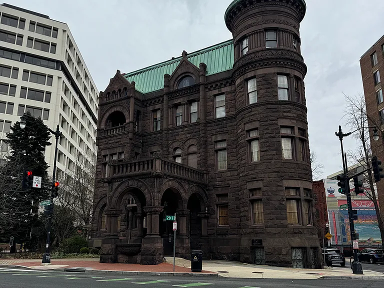 1330 New Hampshire Ave NW — Photo 24