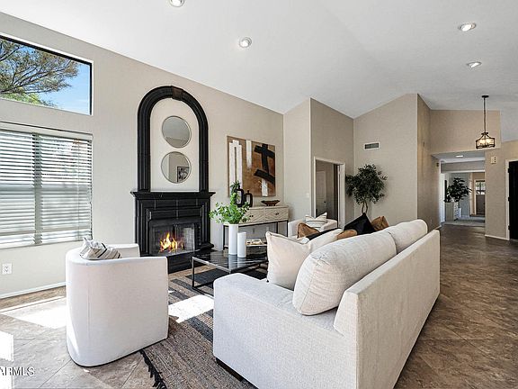 5th image of 53 E GREENTREE Drive