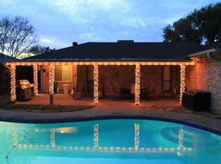 2132 Southmoor Dr, Carrollton, TX 75006