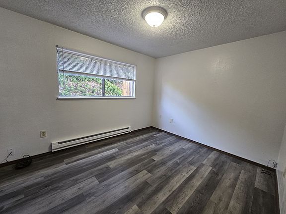 5th image of 1011 SE Cobb St #5
