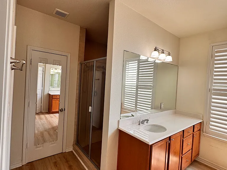 2116 Grove Park Ln — Photo 23