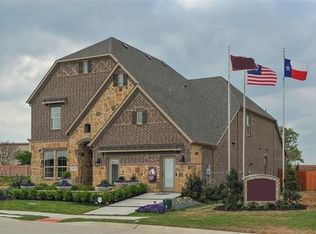 203 Ridgewood Dr, Lewisville, TX 75067