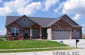 1st image of 244 Oakshire Dr E