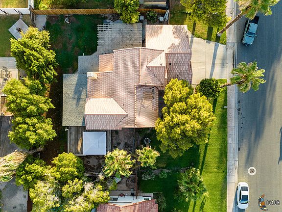 4th image of 1106 Camilia St