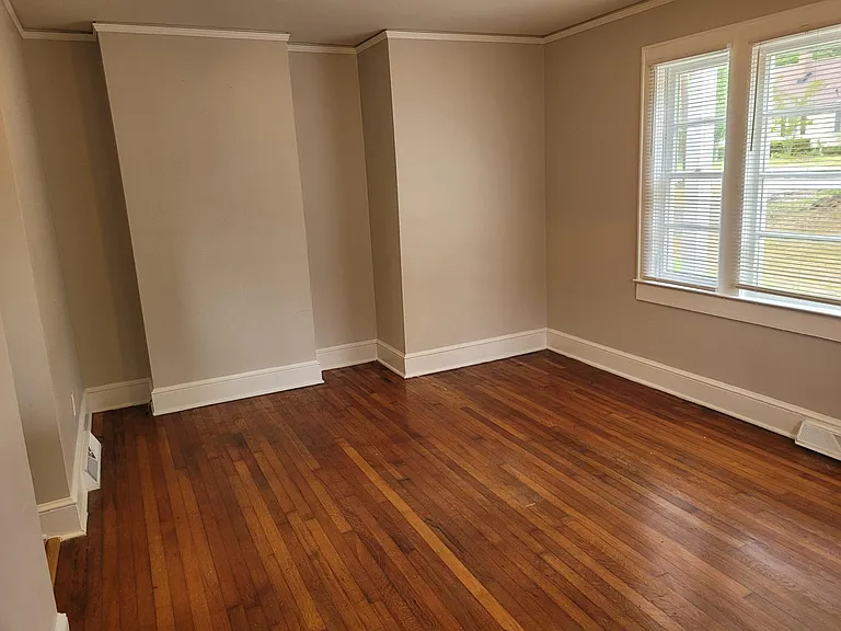 38B Wallace St — Photo 3