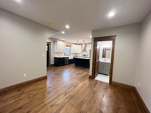 5th image of 834 Prospect Ave #3