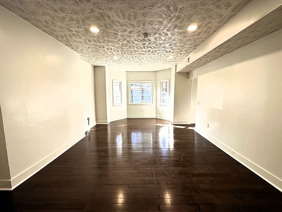 2nd image of 362 S Negley Ave APT 1