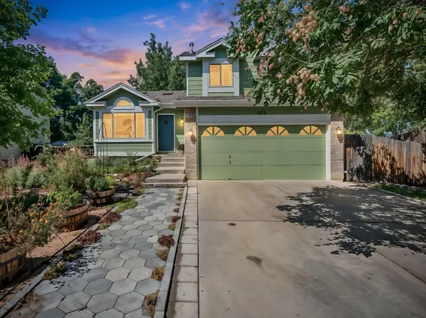 906 Deer Creek Ln, Fort Collins, CO 80526