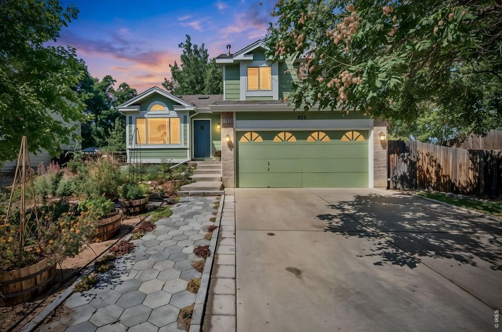 906 Deer Creek Ln