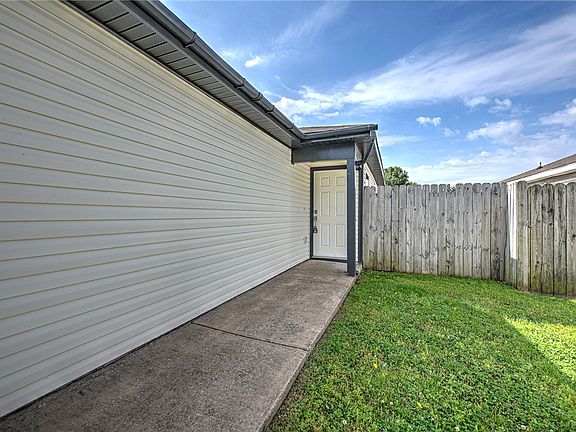 4th image of 2729 Lenox Ct