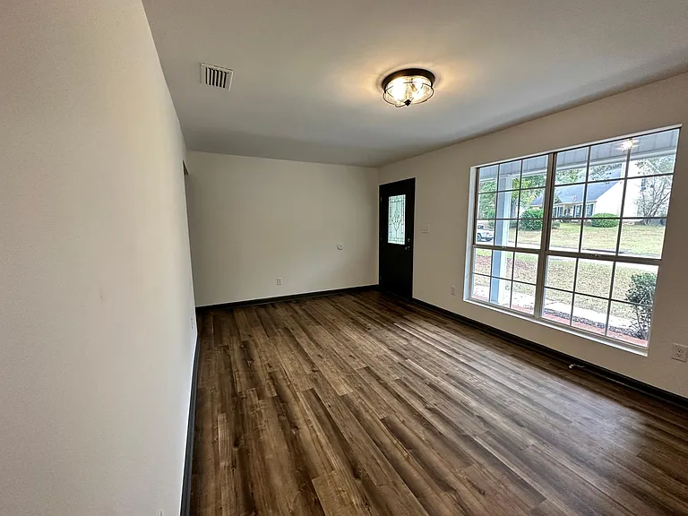 568 Fairfield Way — Photo 18