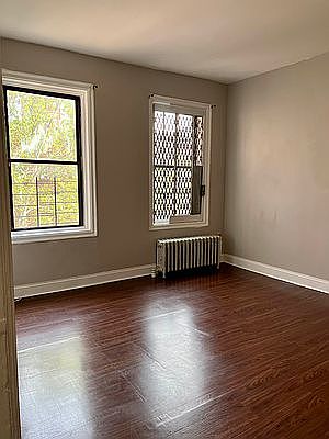 2nd image of 2804 Bronx Park E #Pfifty3