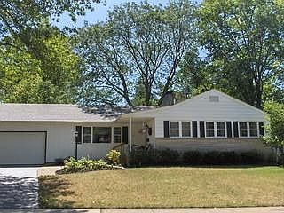 1st image of 211 Sinsbury Dr N