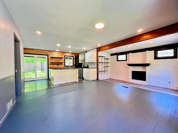 2nd image of 2179 Beech Valley Dr SE