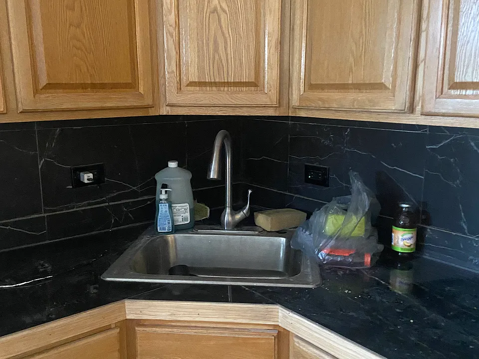 221A Betts Ave #3