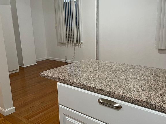 5th image of 59 Adams Ave Floor 2