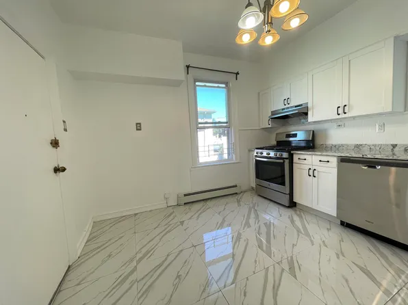 304 Fulton Avenue image 27 of 31