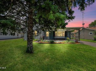 840 Clairmont Ave, Napoleon, OH 43545