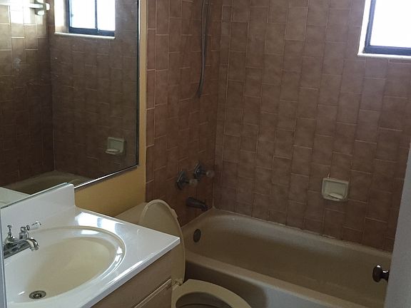 5th image of 5440 W 21st Ct APT 405