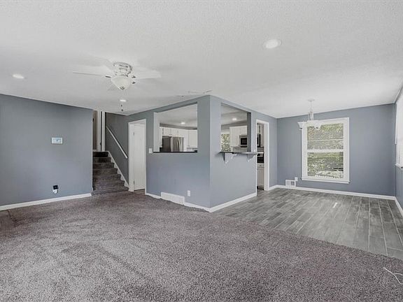 4th image of 7101 Myrtle Ave