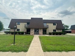 1902 Canterbury Dr APT 7, Washington, IL 61571