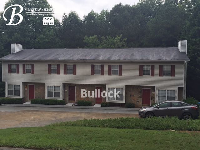 1st image of 2926 Spruce Cir