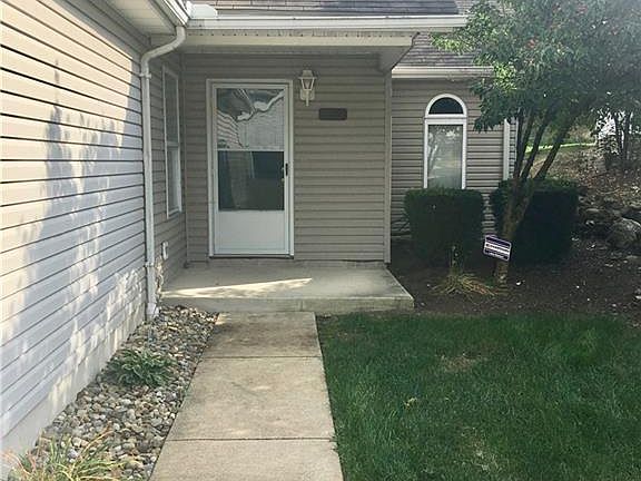 2nd image of 563 Hilltop Terrace Dr