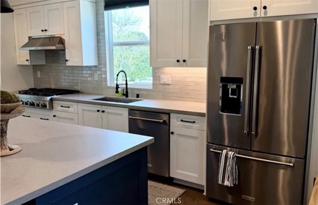 3 bed, 2.5 bath, 1721 sqft, $7,500 — Photo 4