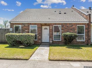 8703 Pecan Tree Dr, Baton Rouge, LA 70810