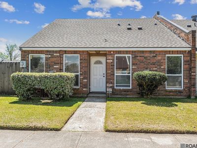8703 Pecan Tree Dr, Baton Rouge, LA, 70810