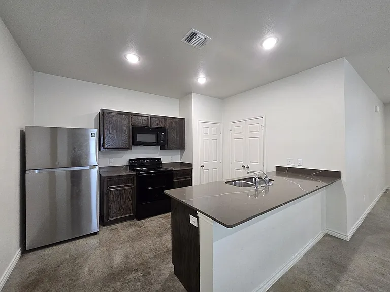 2318 Zanoletti Dr #A — Photo 6