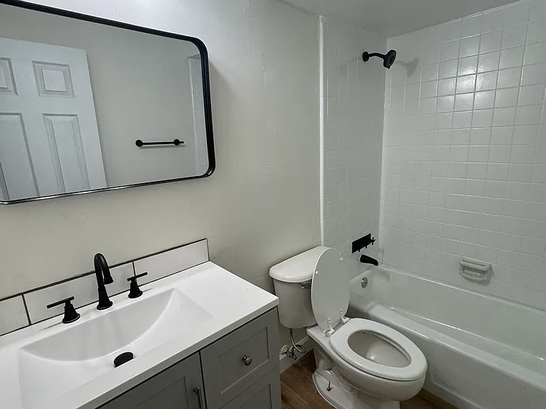 1127 16th Ave #103 — Photo 9
