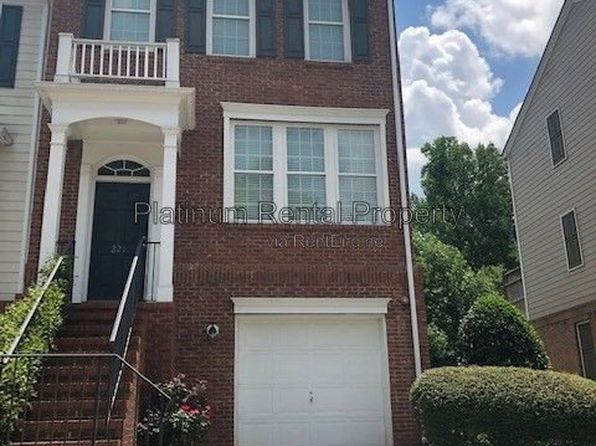 221 Balaban Cir
