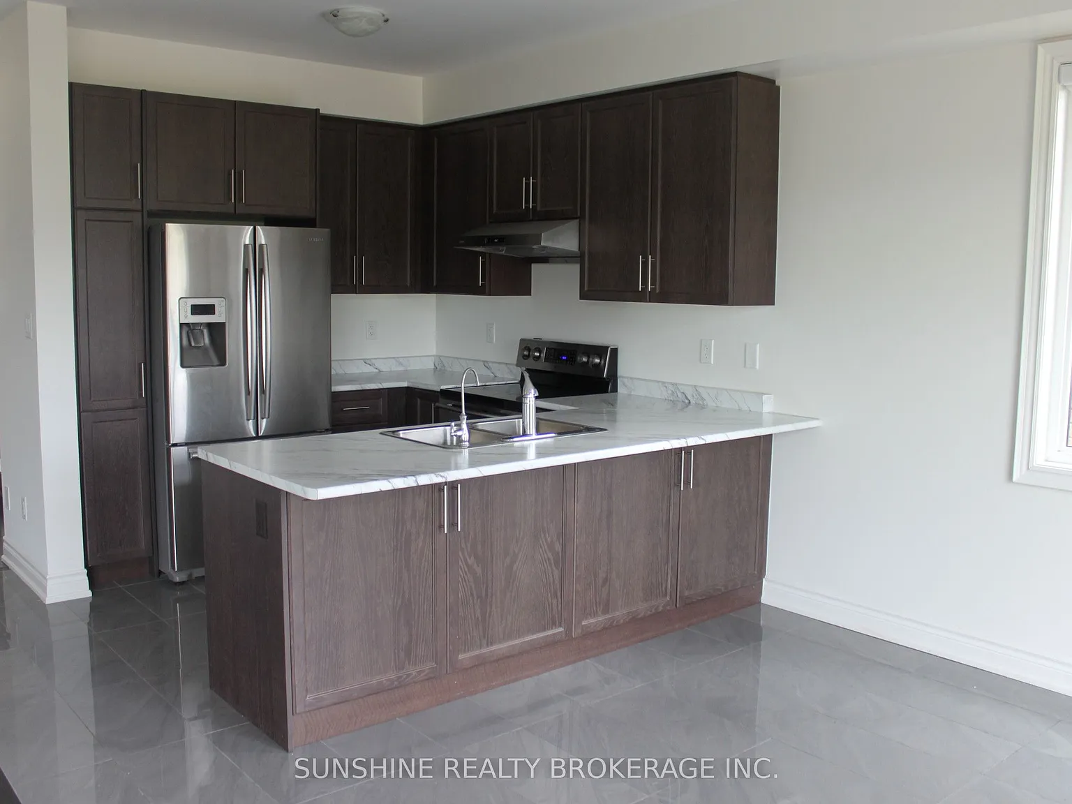 4 bed, $3,400 — Photo 4
