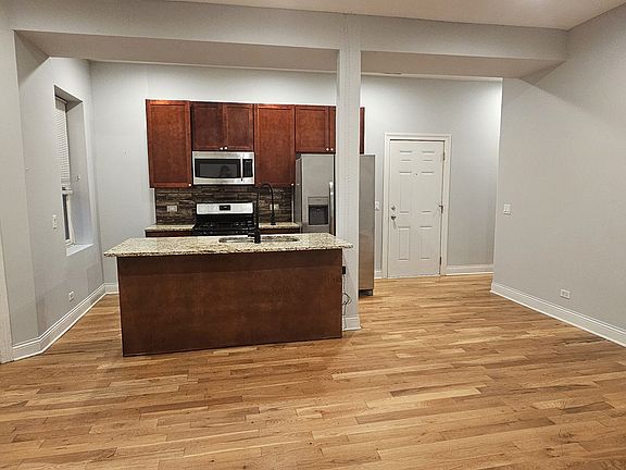 4th image of 2402 N Kedzie Blvd APT 1