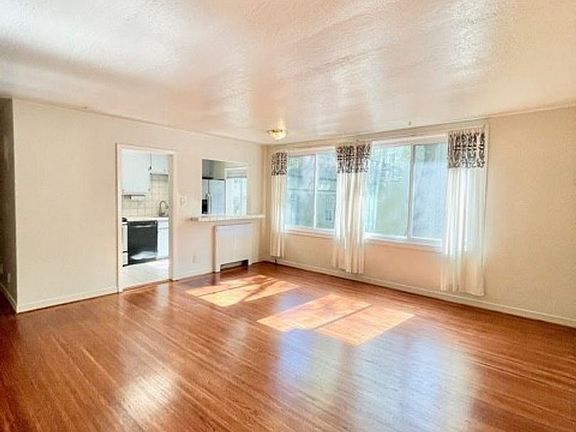 5th image of 155 El Camino Real #5
