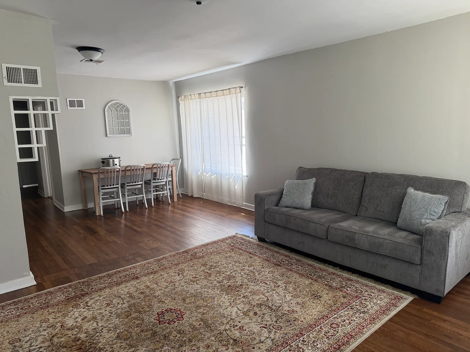 2 bed, $2,000 — Photo 3