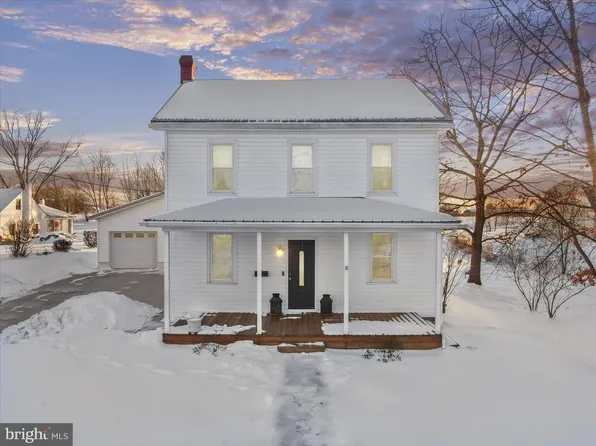 62 E Main St, Fayetteville, PA 17222