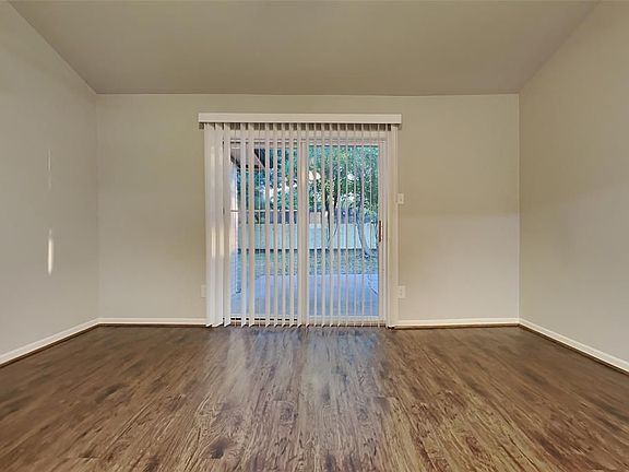 2nd image of 2710 Foliage Green Ln