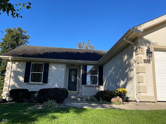 2nd image of 2823 Whitney Way
